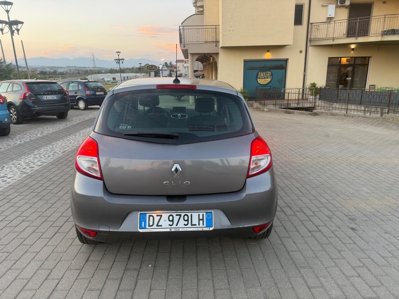 Renault Clio 1.2 16V 5 porte Luxe