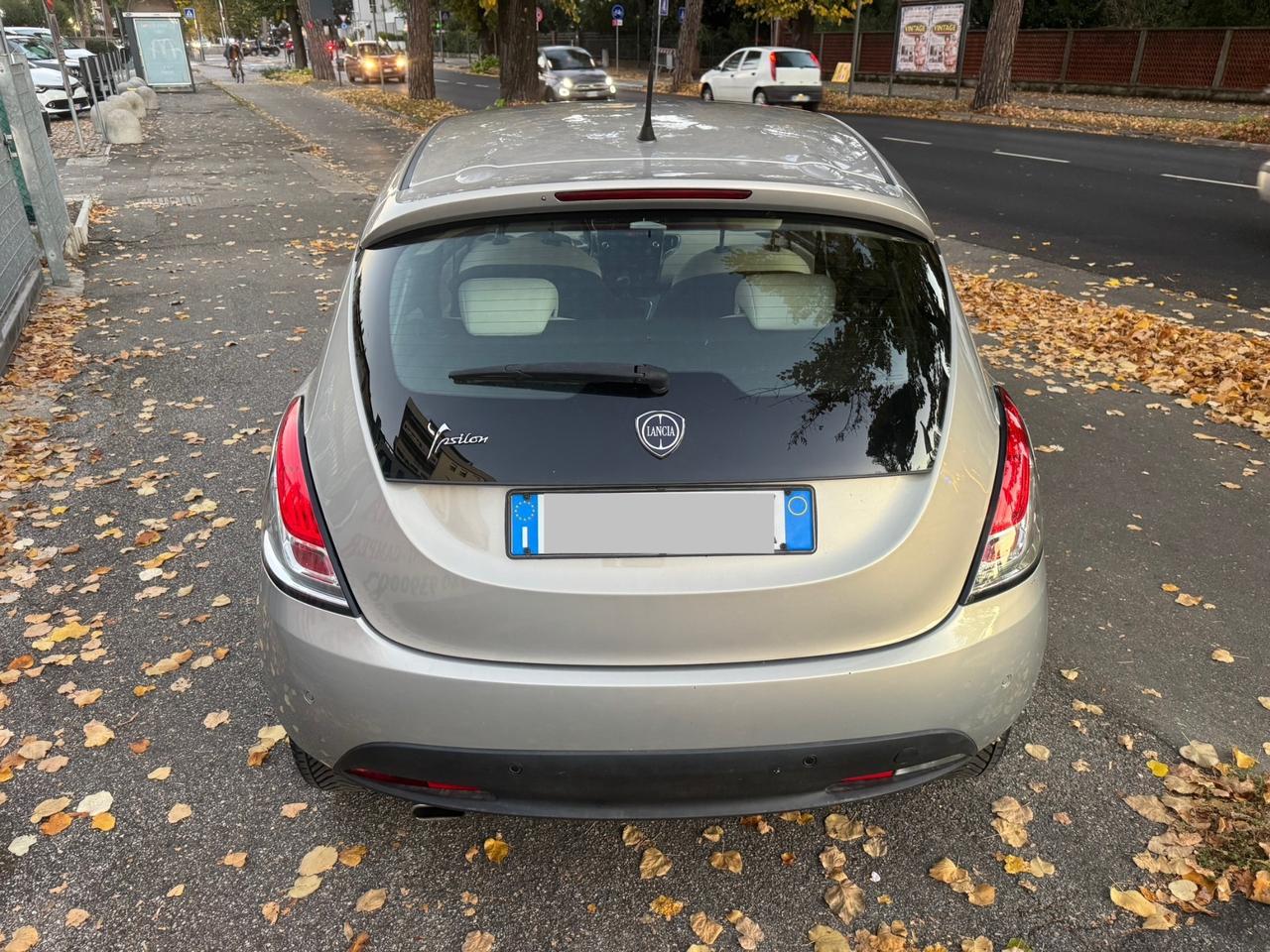 Lancia Ypsilon 1.3 MJT neopaten garanzia 12 mesi