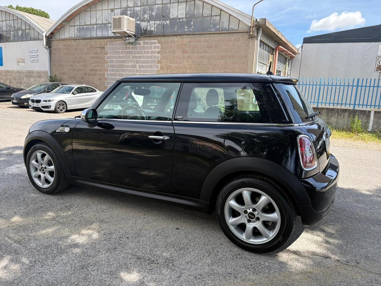 Mini 1.6 benzina 16V One (72kW) 2010 135.000 KM
