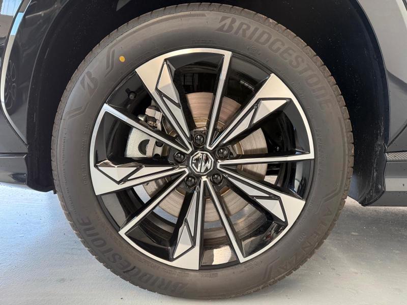 Mg HS 1.5 hybrid+ Luxury auto