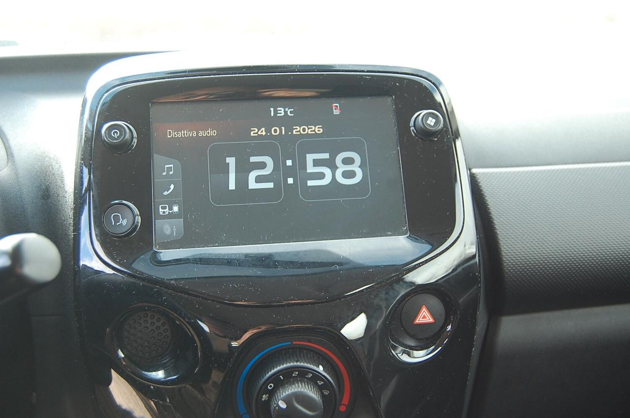 Citroen C1 VTi 72 S&S 5 porte Shine