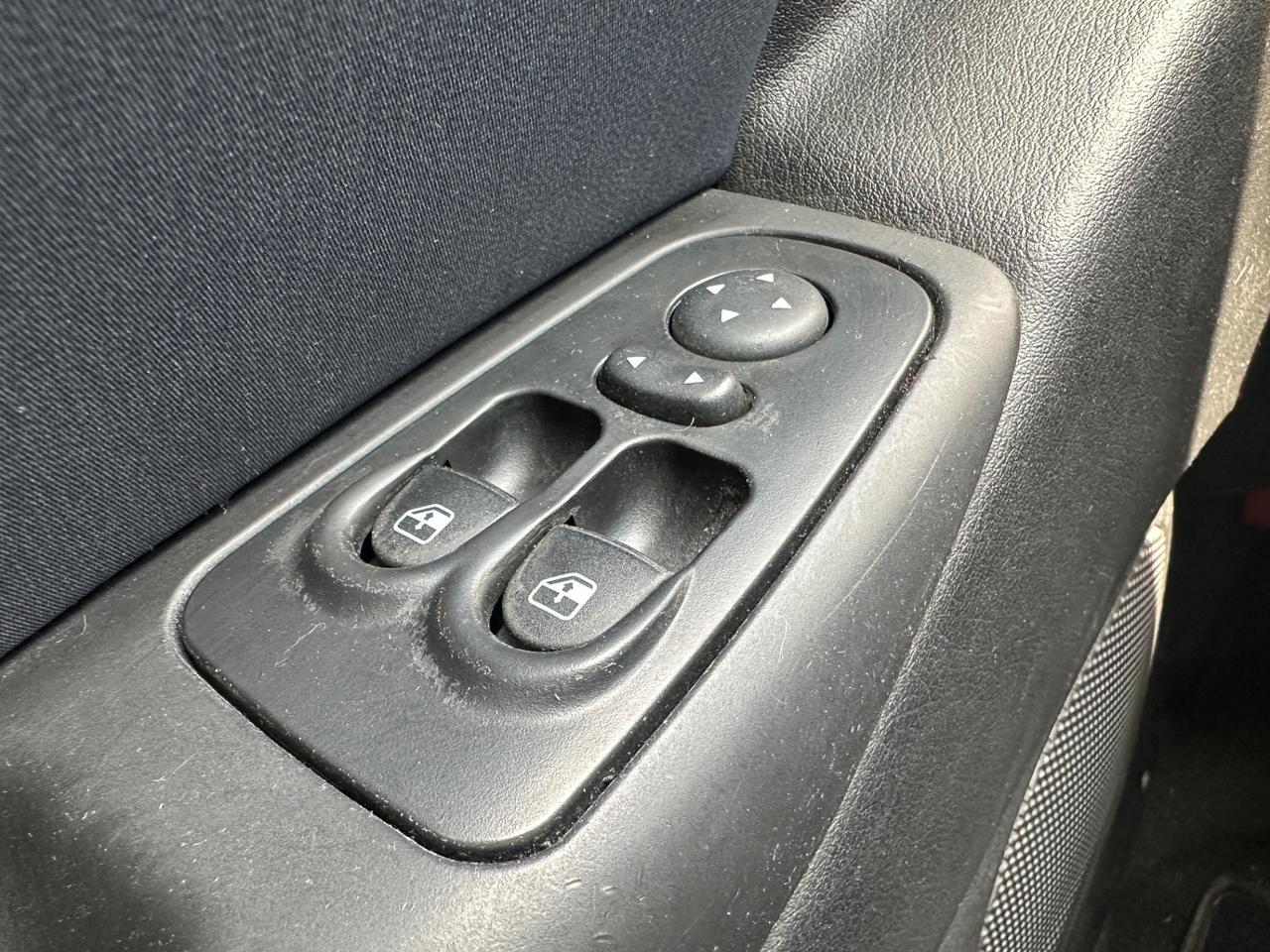 Lancia Ypsilon 1.2 Gpl Neopatentati