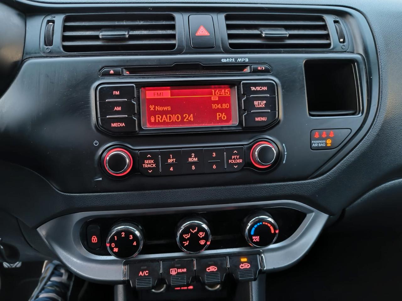 Kia Rio 1.2 CVVT 5p. EX PLUS *NEOPATENTATI*