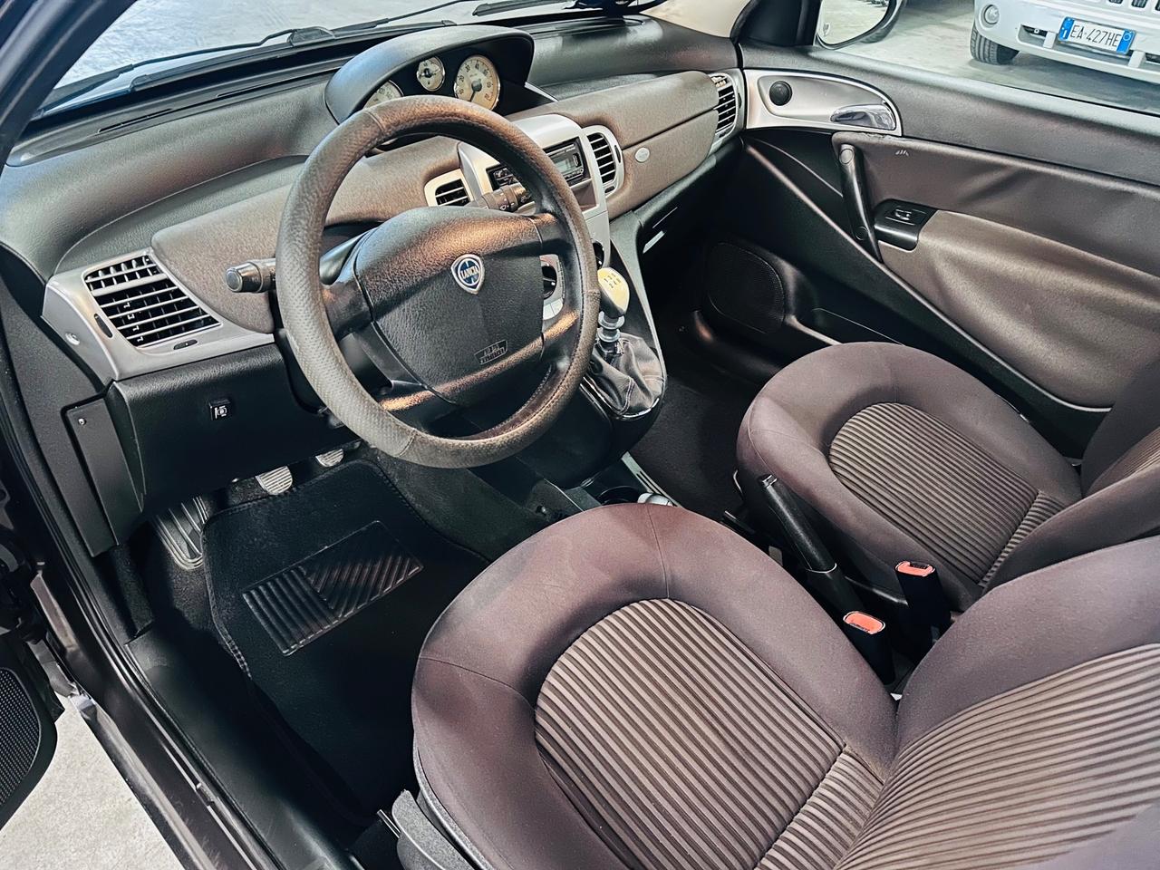 Lancia Ypsilon 1.4 Platino Ecochic GPL