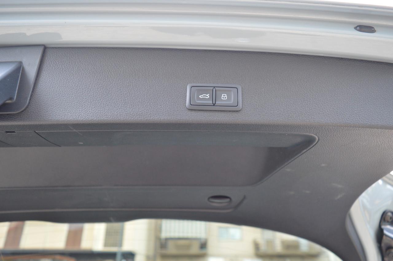 Audi Q2 35 TDI S tronic line Plus Edition