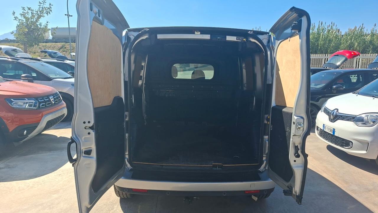 Fiat Doblò Cargo 1.6 MJT con tetto apribile posteriore