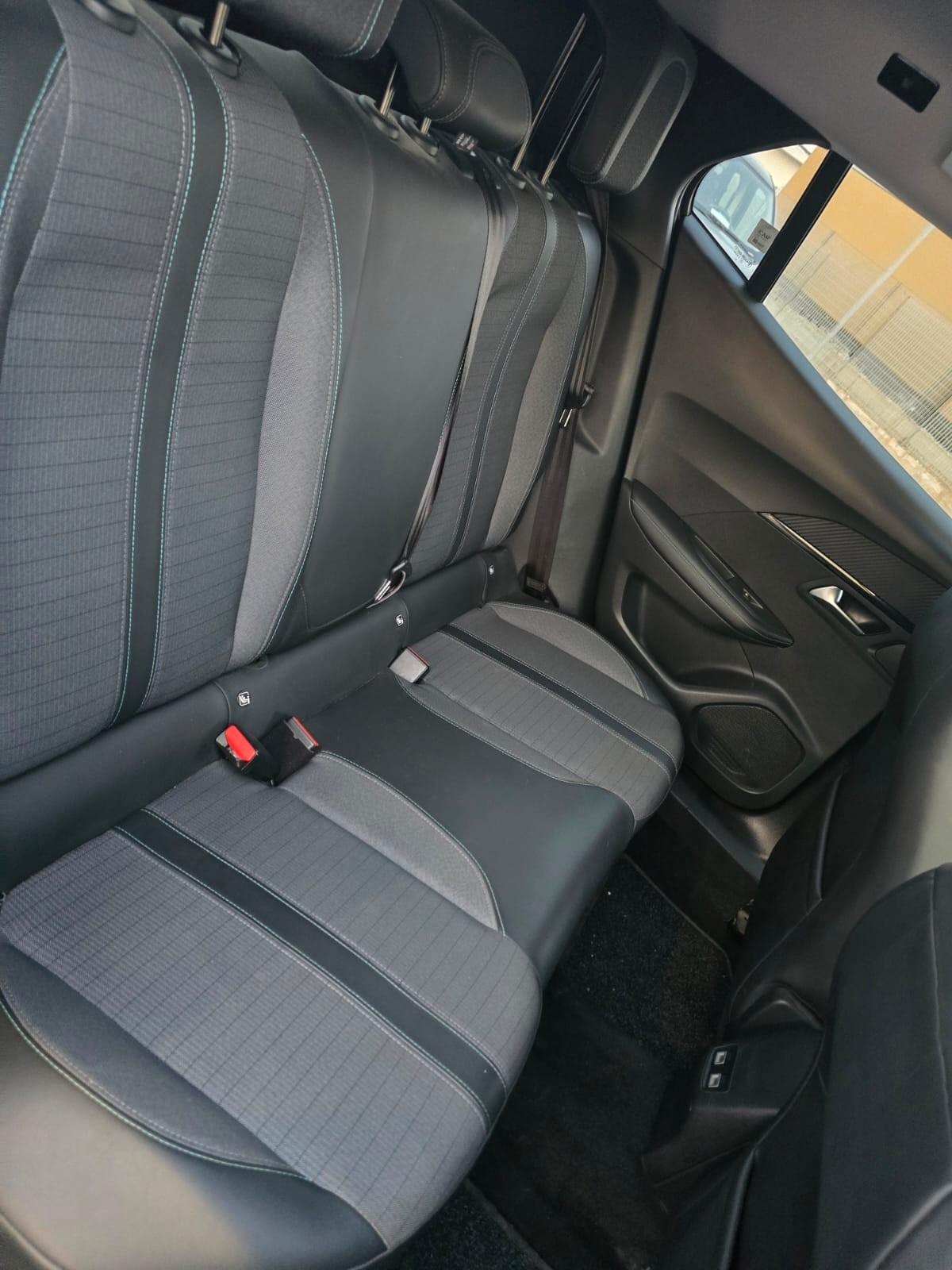 Peugeot 2008 BlueHDi 110 S&S GT