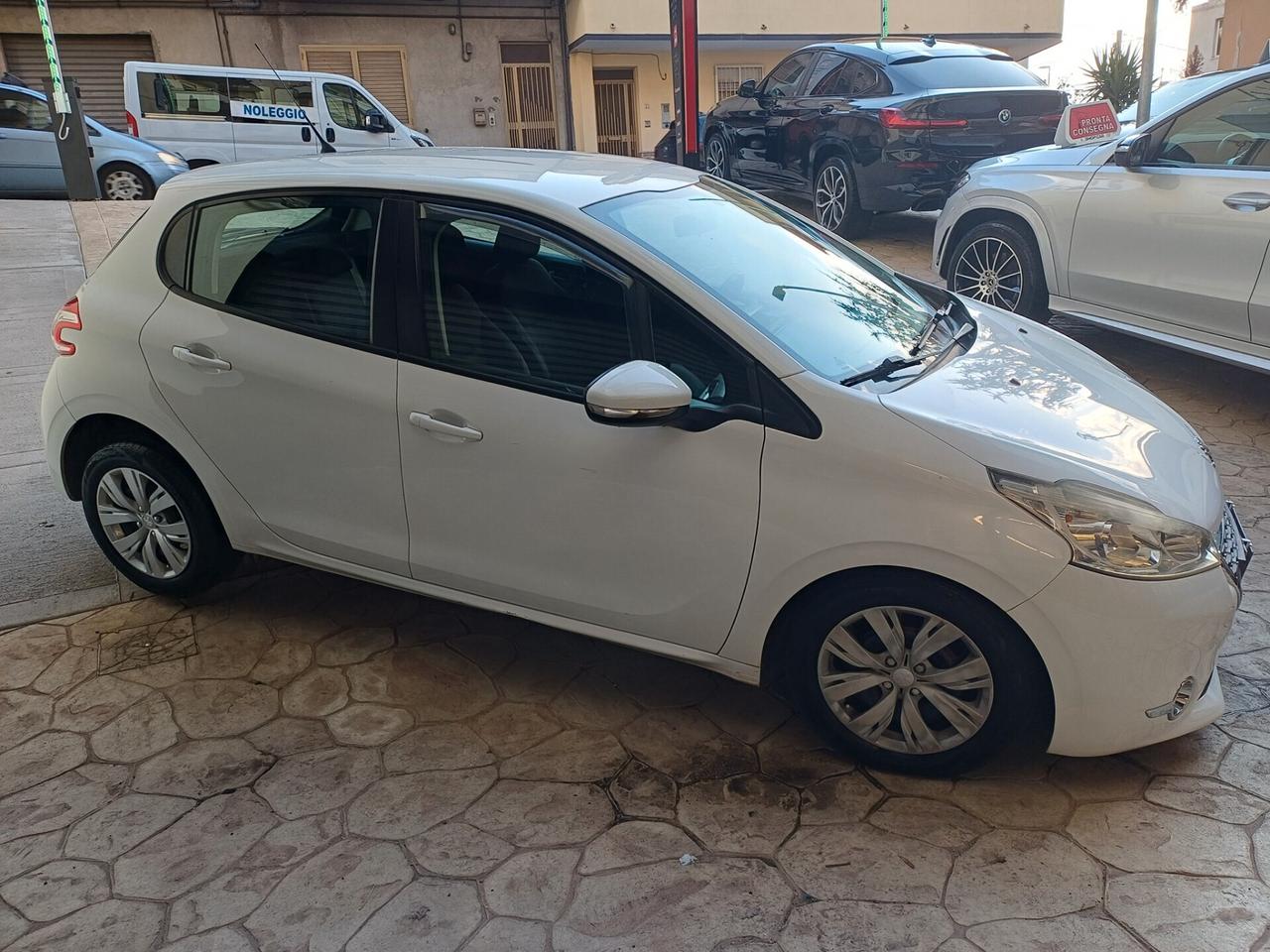 Peugeot 208 1.4 HDi 68 CV 5 porte Active