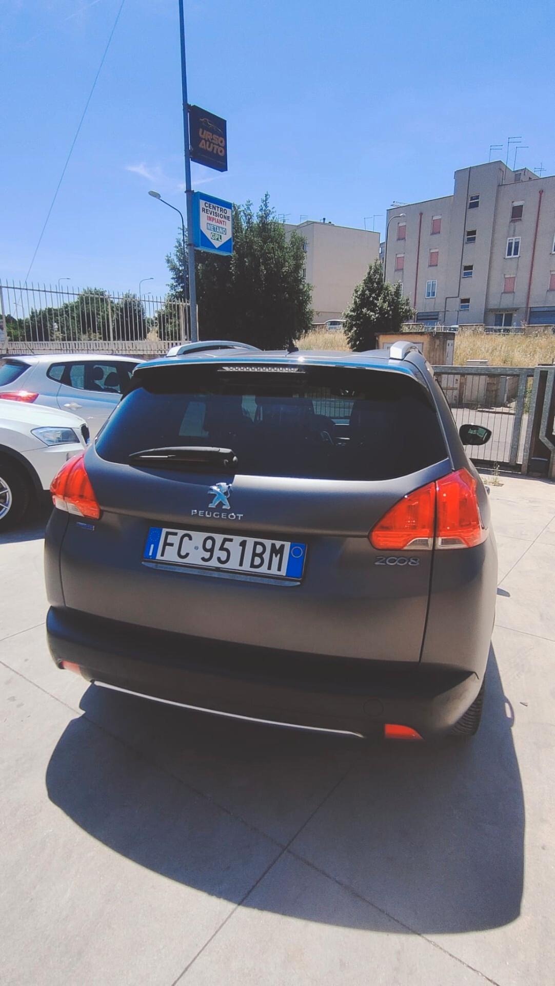 Peugeot 2008 BlueHDi 120 S&S Black Matt