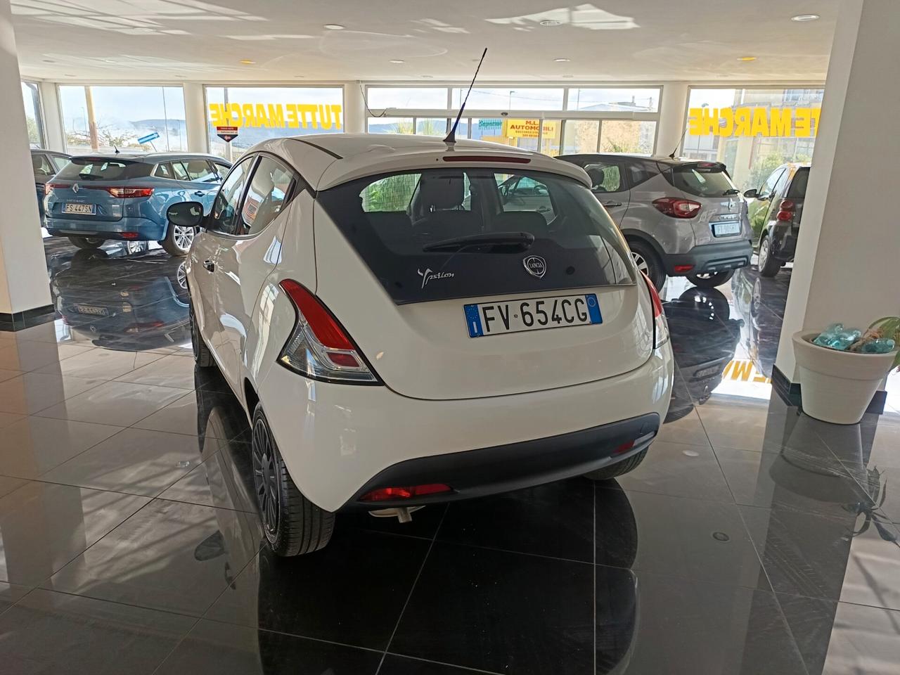 Lancia Ypsilon 1.2 69 CV 5 porte km 29.000 !!