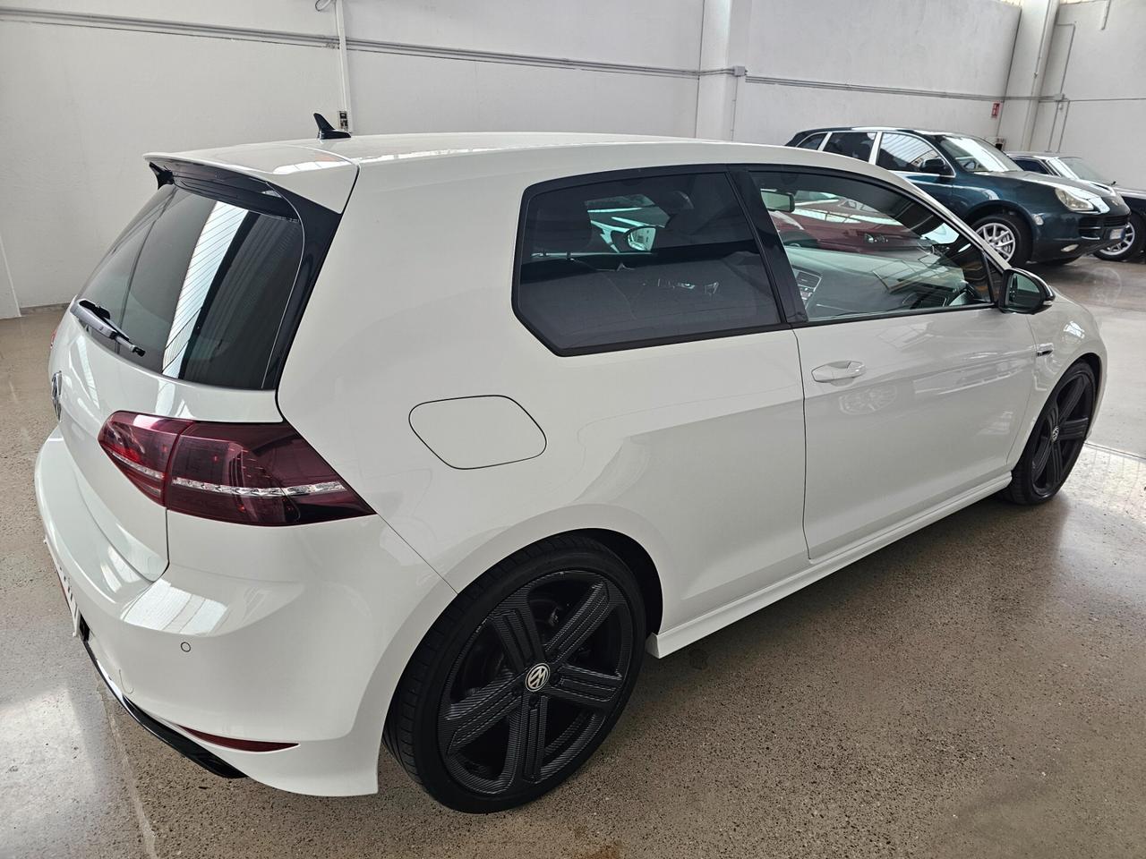 Volkswagen Golf R 2.0 3p.