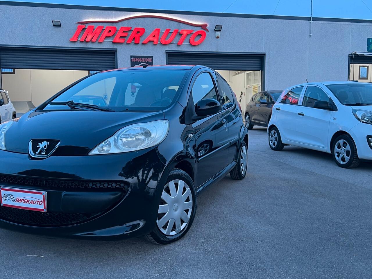 Peugeot 107 1.0 5p. Sweet Years TAGLIANDATA