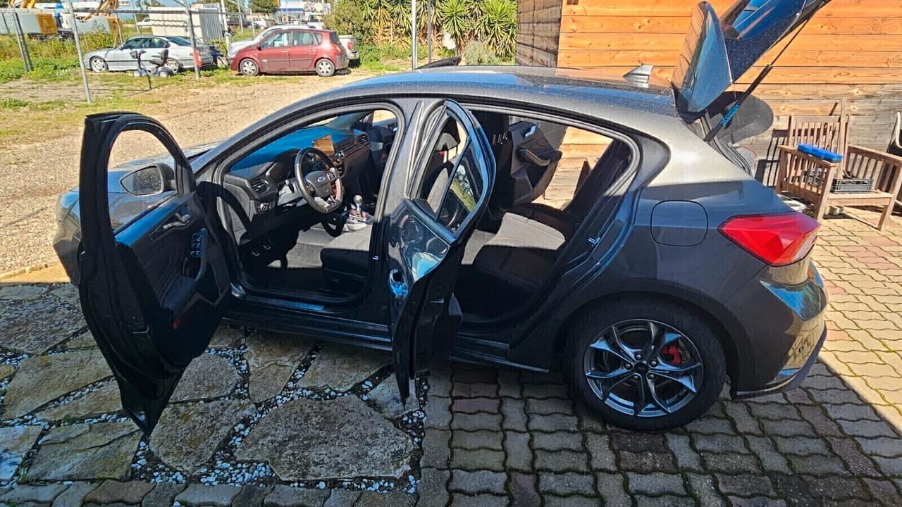 Ford Focus 1.0 EcoBoost Hybrid 125 CV 5p. ST Line X