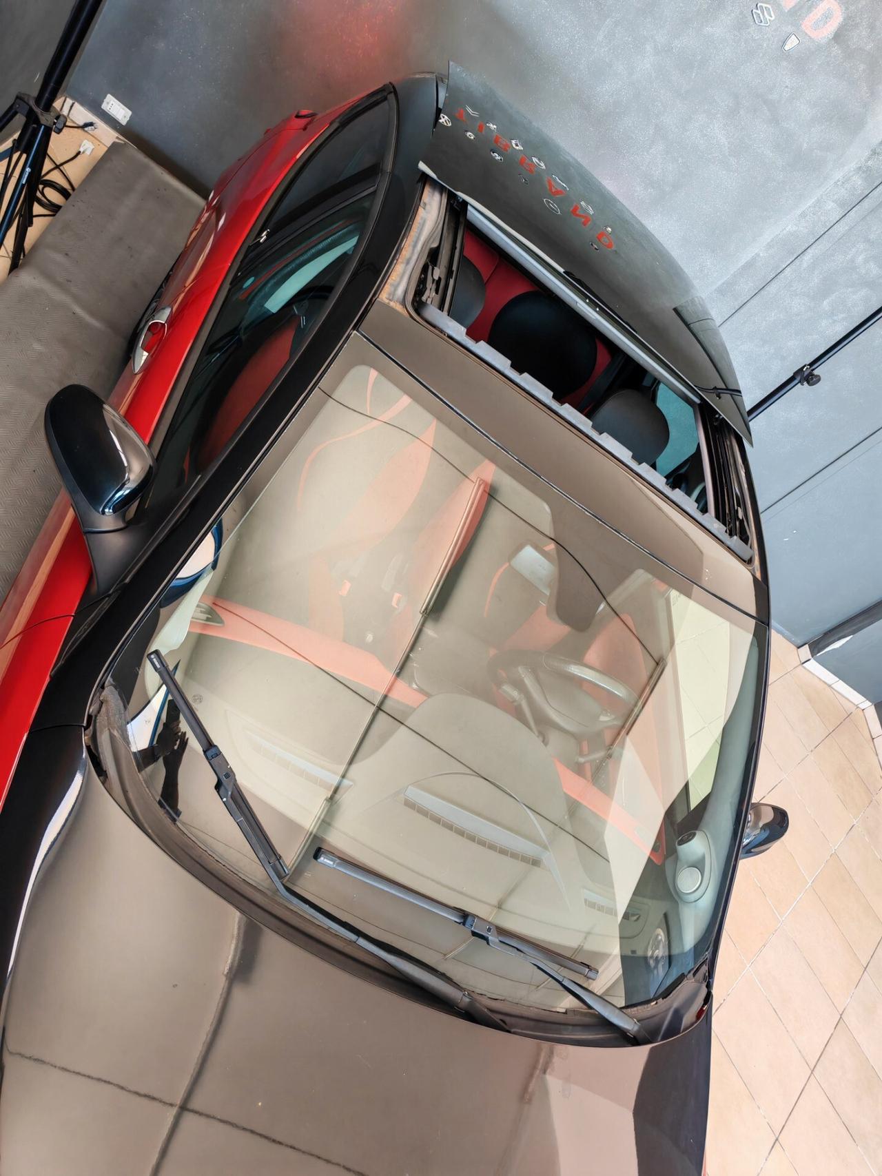 Lancia Ypsilon 1.2 69 CV 5 porte S&S Black&Red