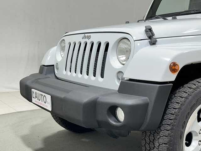 Jeep Wrangler Unlimited 2.8 CRD DPF Sahara