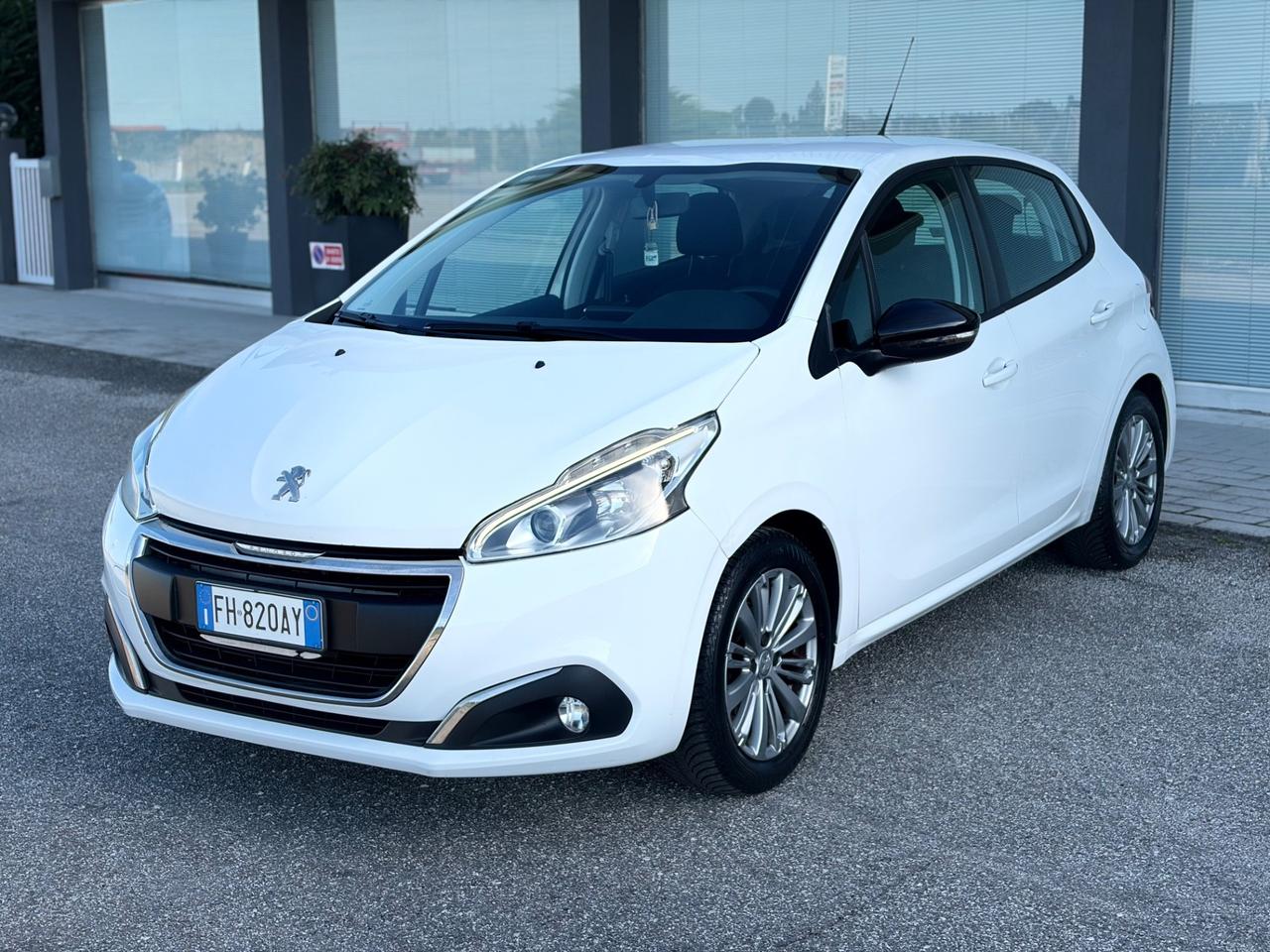Peugeot 208 1.6 diesel 2017 5 porte Allure