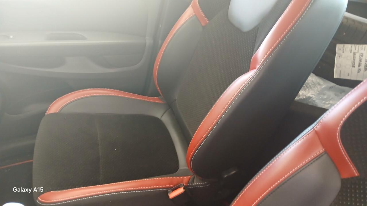 Renault Clio TCe 12V 90CV Start&Stop 5 porte Energy Zen