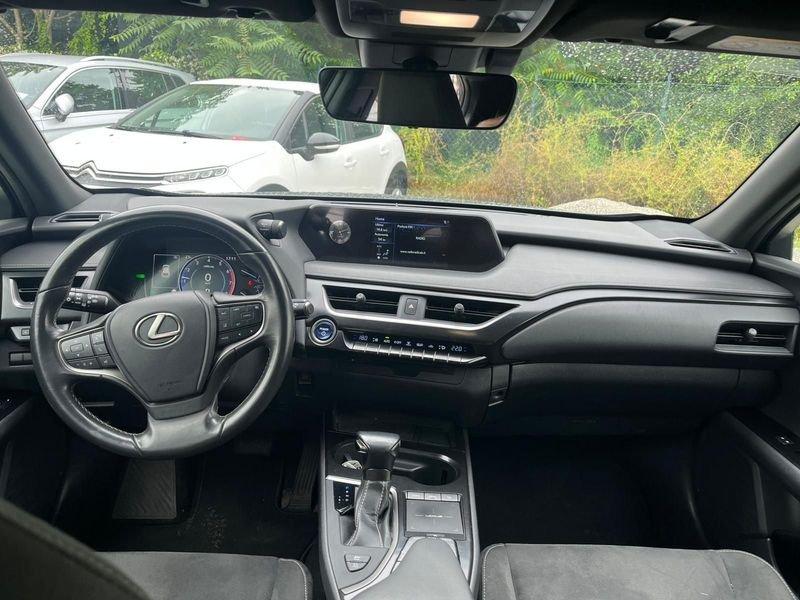 Lexus UX Hybrid 4WD Executive
