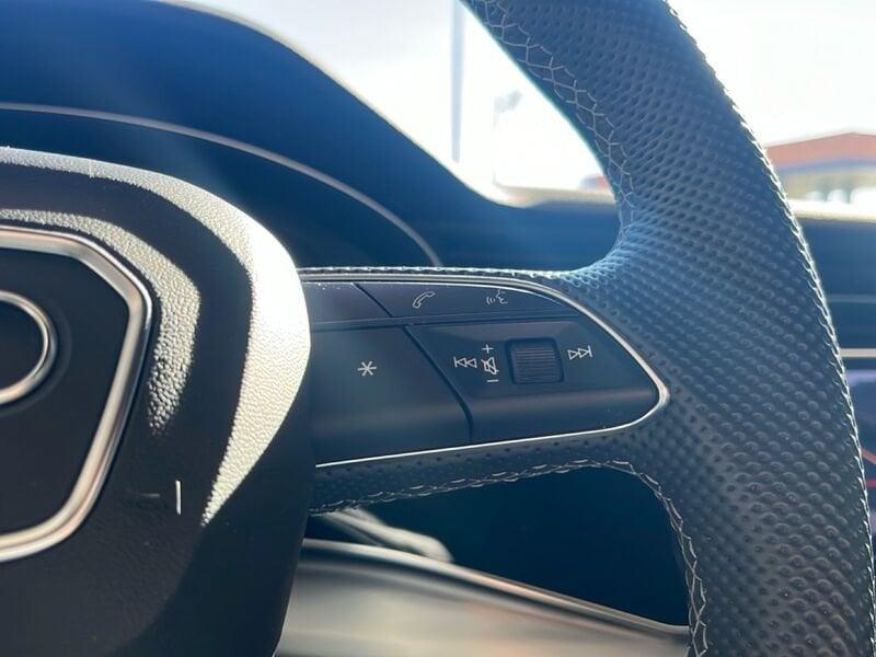 Audi Q8 50 TDI 210kW quattro tip. S Line Edition Black pack