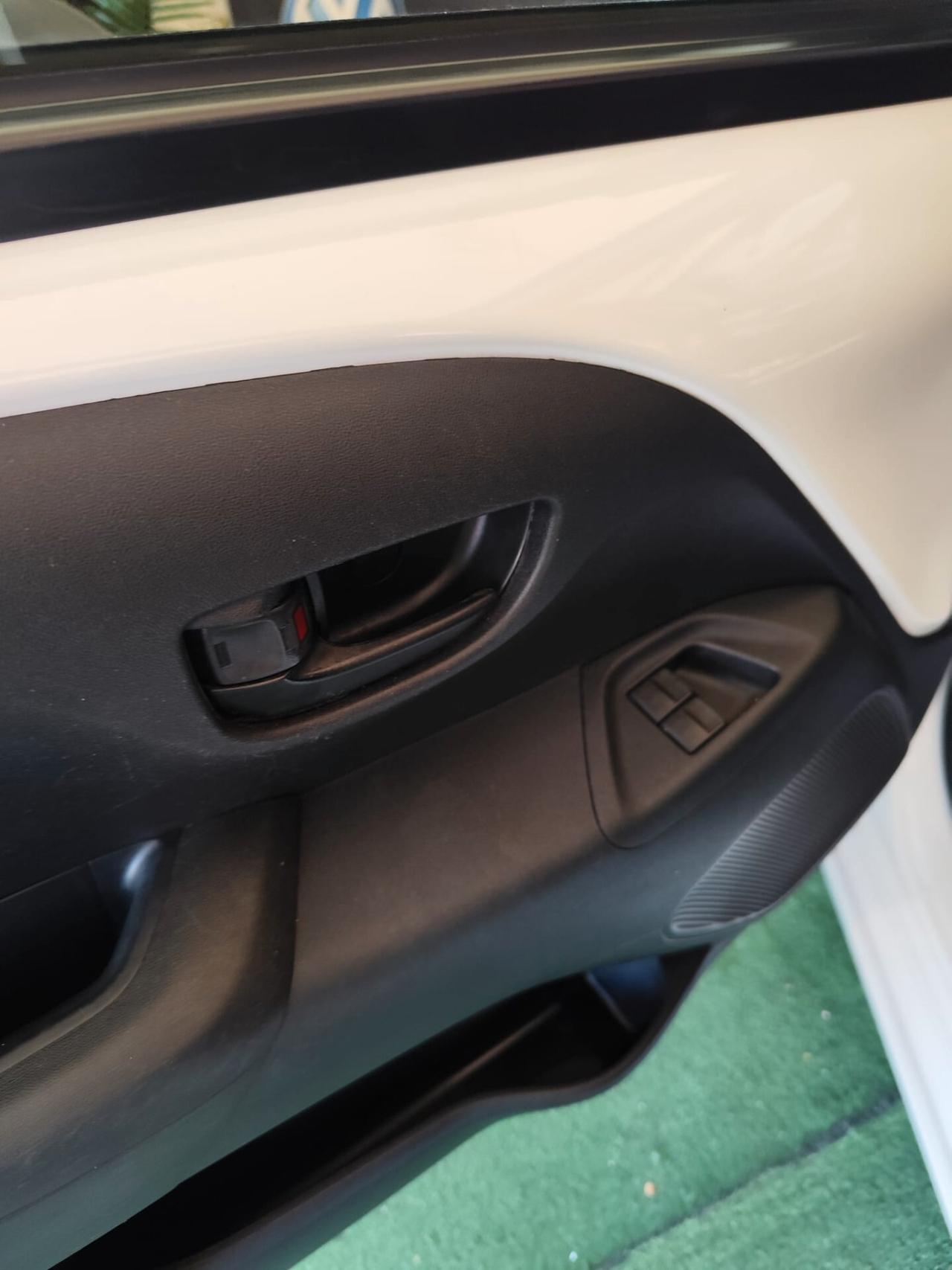 Peugeot 108 VTi 68 5 porte Allure TOP!