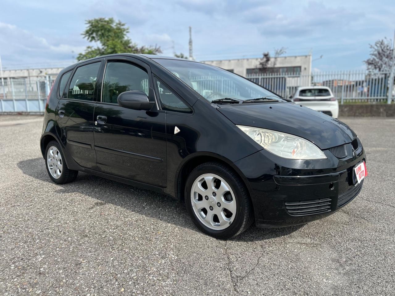 Mitsubishi Colt 1.3 16V 5p. CAMBIO AUTOMATICO