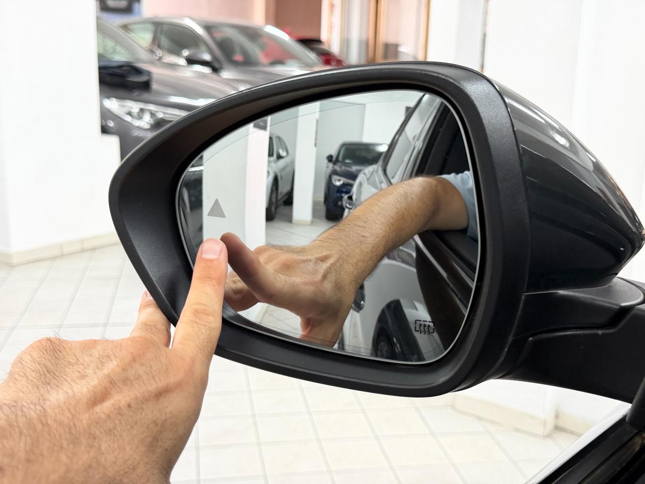 Alfa Romeo Stelvio 2.2 TD 210 CV B-TECH SEDILI VELOCE SPORTIVI AT8 Q4 RETROCAMERA PINZE ROSSO PADDLE UNICO PROPRIETARIO