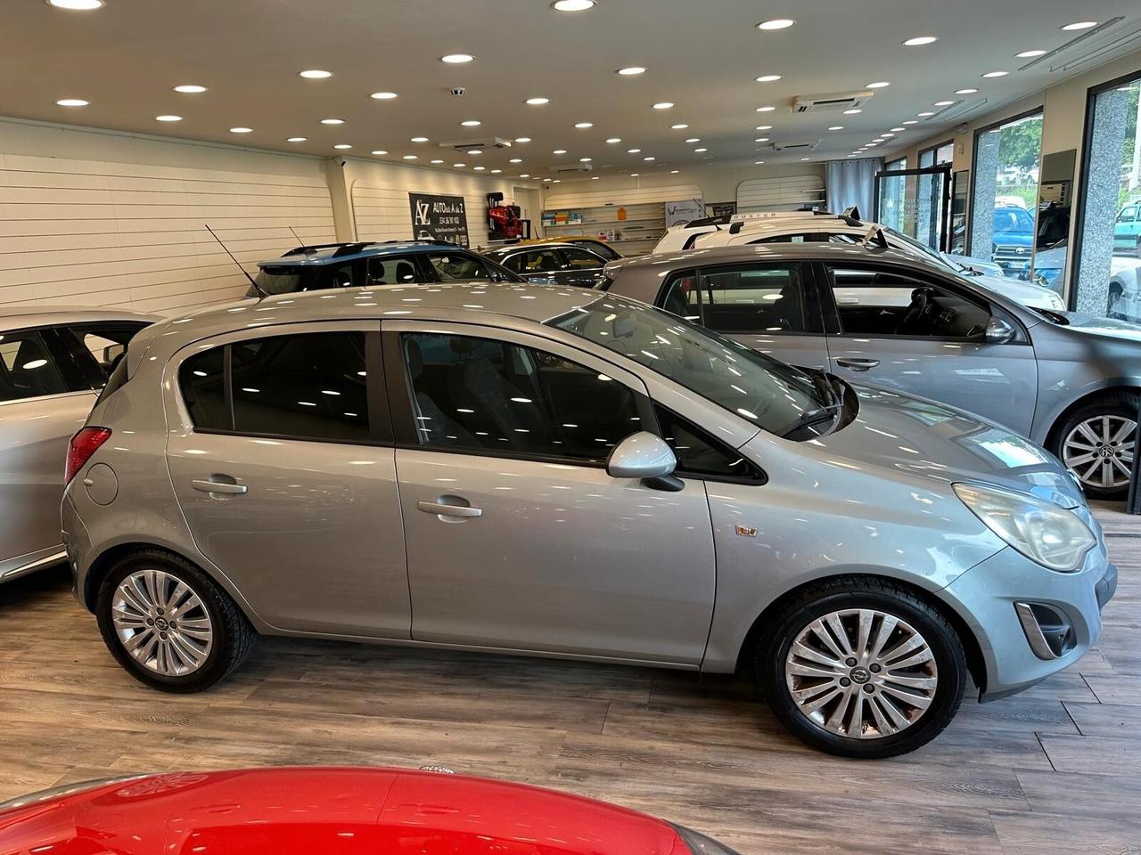 Opel Corsa 1.2 5 porte Cosmo