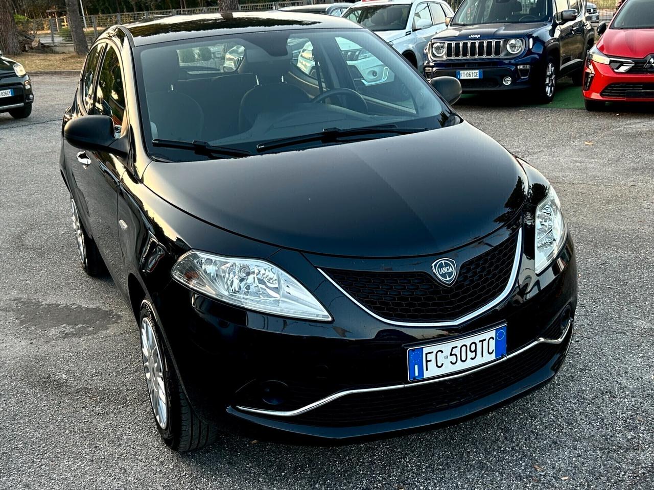 " UNA CHICCA " Lancia Ypsilon 85 CV Metano Ecochic Platinum