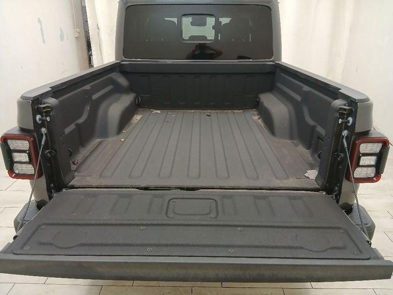 Jeep Gladiator 3.0 V6 Overland 4wd auto