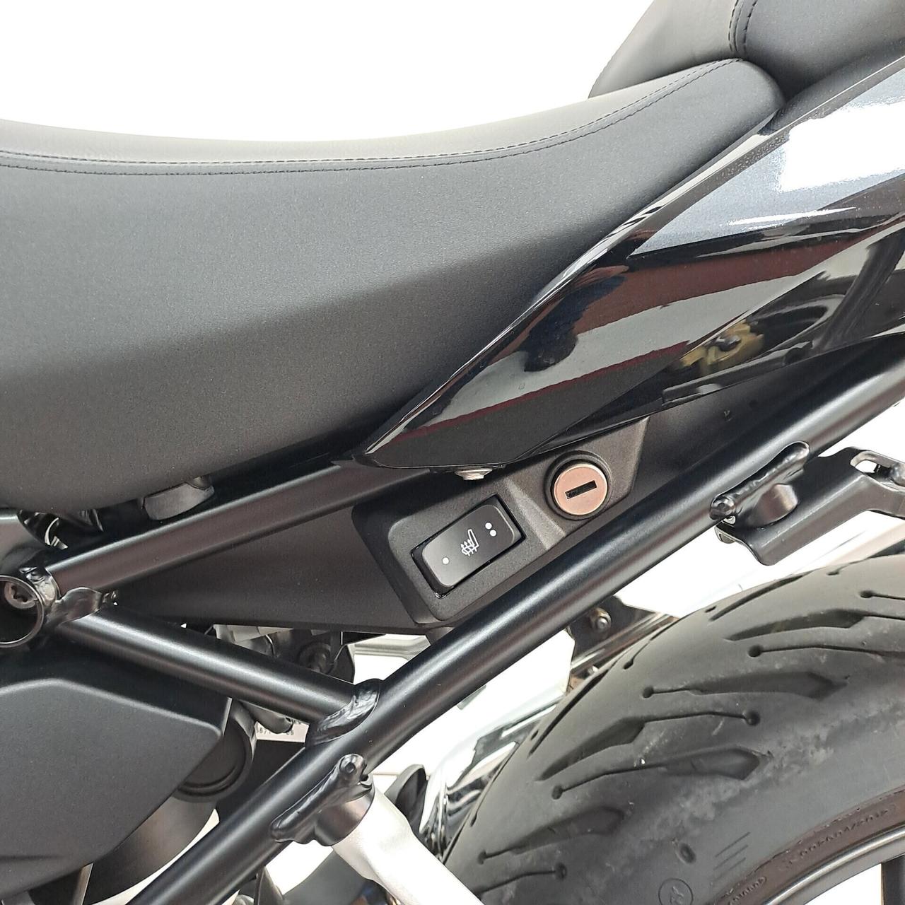BMW R 1250 R Triple Black NUOVA / KM 0