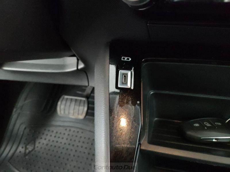 Peugeot 208 motore elettrico 136 CV 5 porte Active Pack