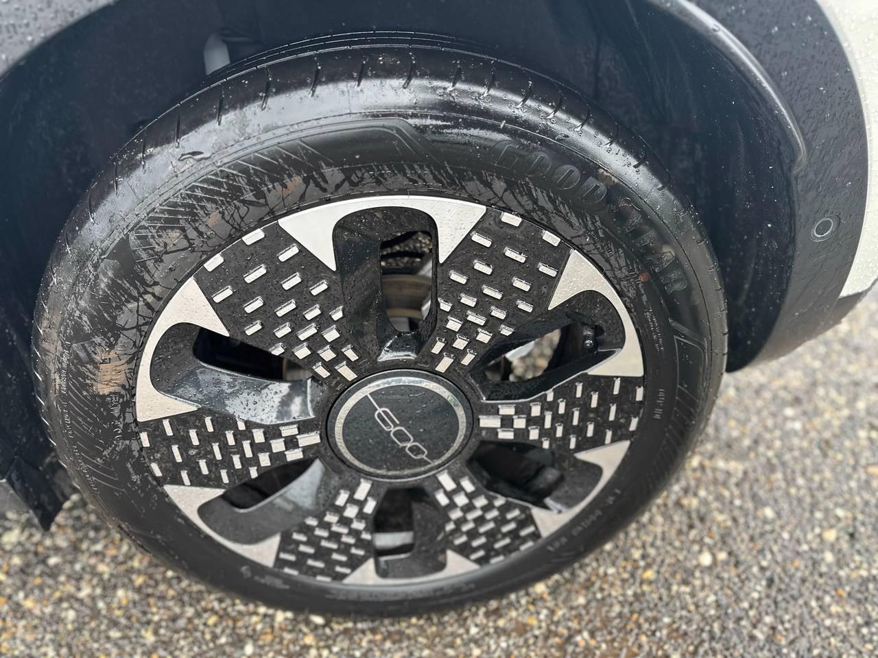 FIAT 600 IV 2023 - 600 1.2 hybrid La Prima 110cv auto