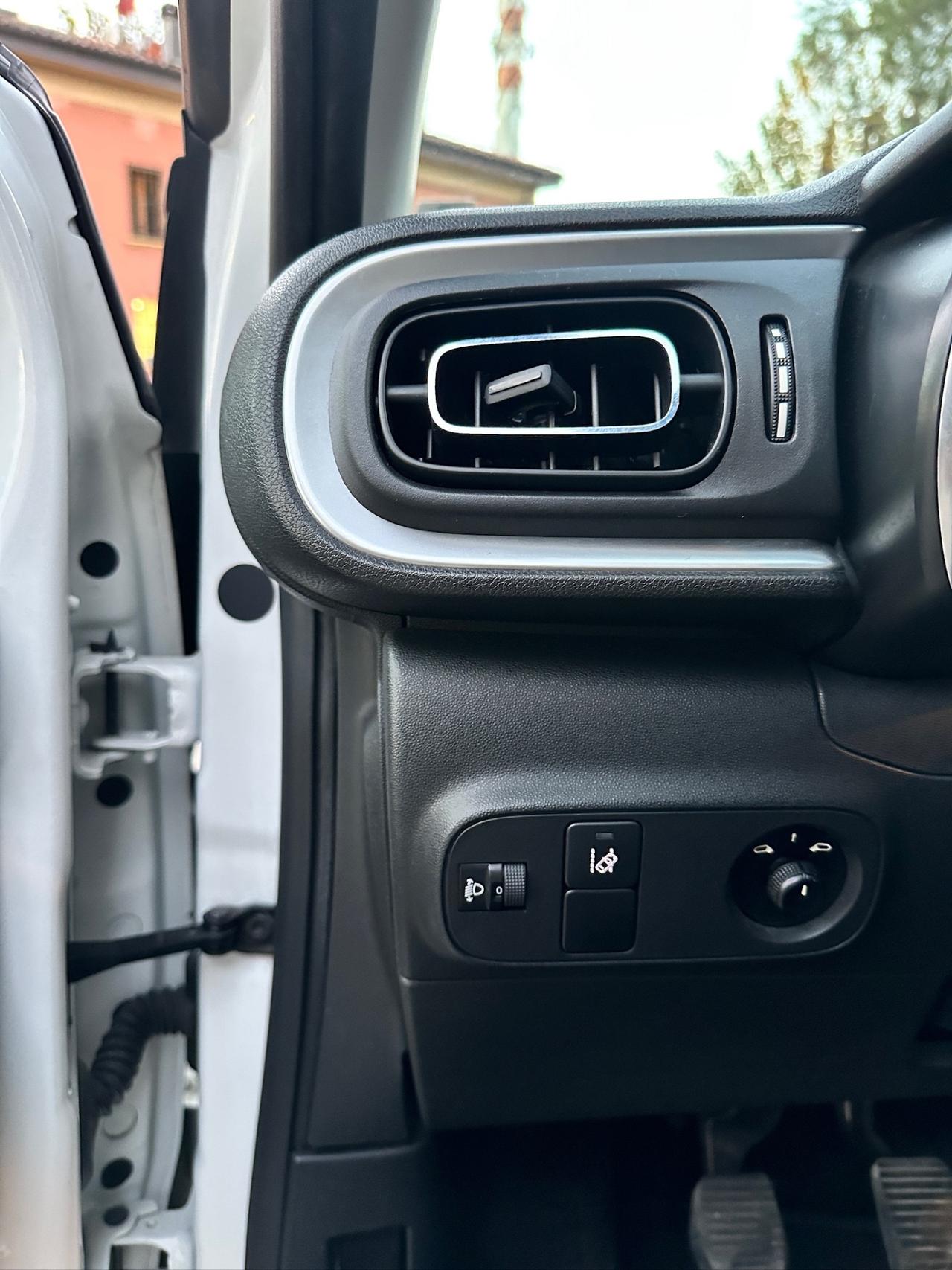 Citroen C3 PureTech 82 Shine solo 130mila km