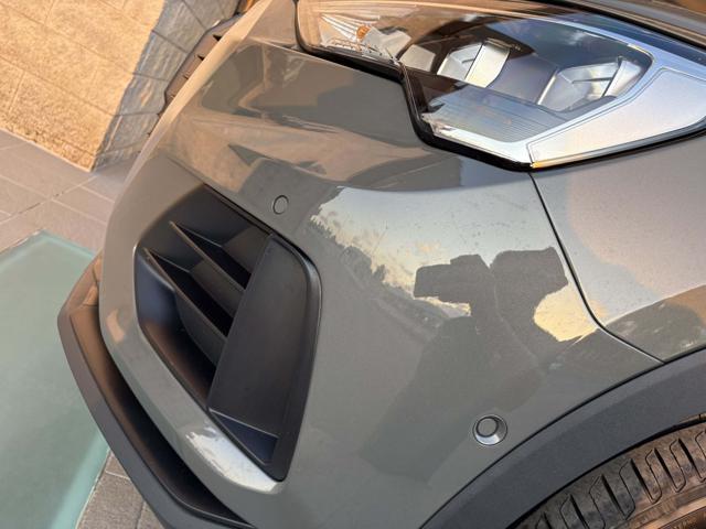 AUDI Q3 35 TDI quattro S tronic Business COCKPIT
