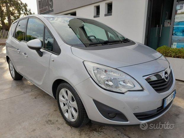 OPEL Meriva 1.3 CDTI COSMO