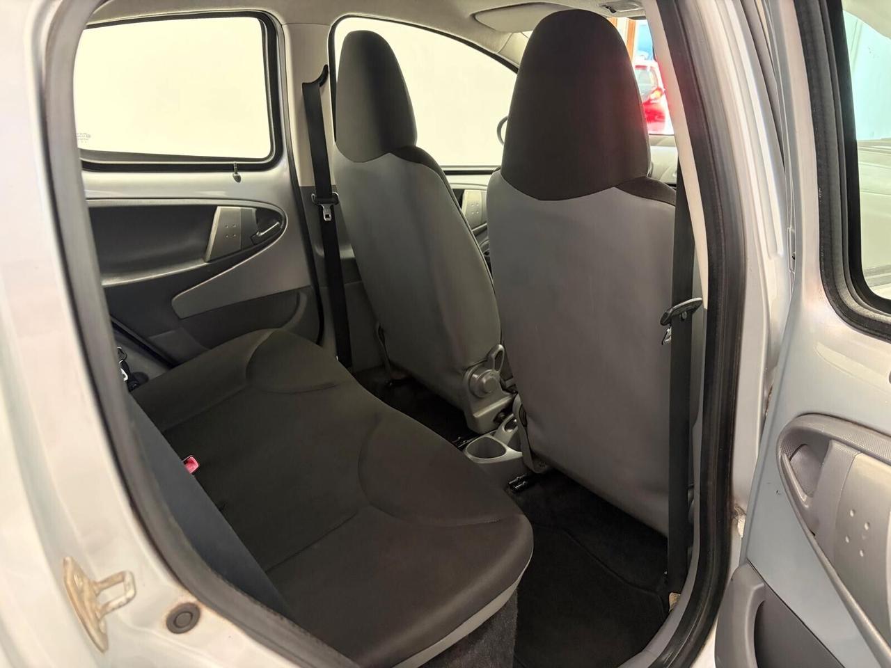 Toyota Aygo 1.0 68CV 5 porte Now NUOVISSIMA