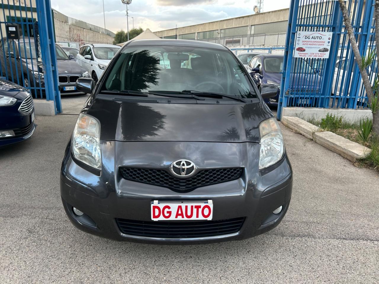 Toyota Yaris 1.4 diesel 90 cavalli 2011 automatica