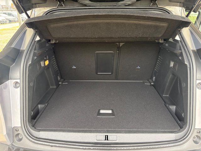 PEUGEOT 3008 PureTech 130 Allure POCHI CHILOMETRI TENUTA BENE