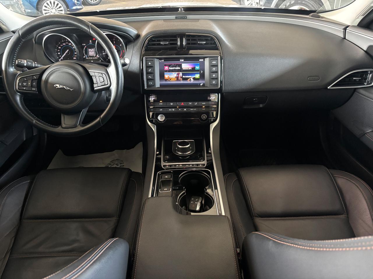 Jaguar XE 2.0 D Turbo 180CV aut. Prestige Business Edition