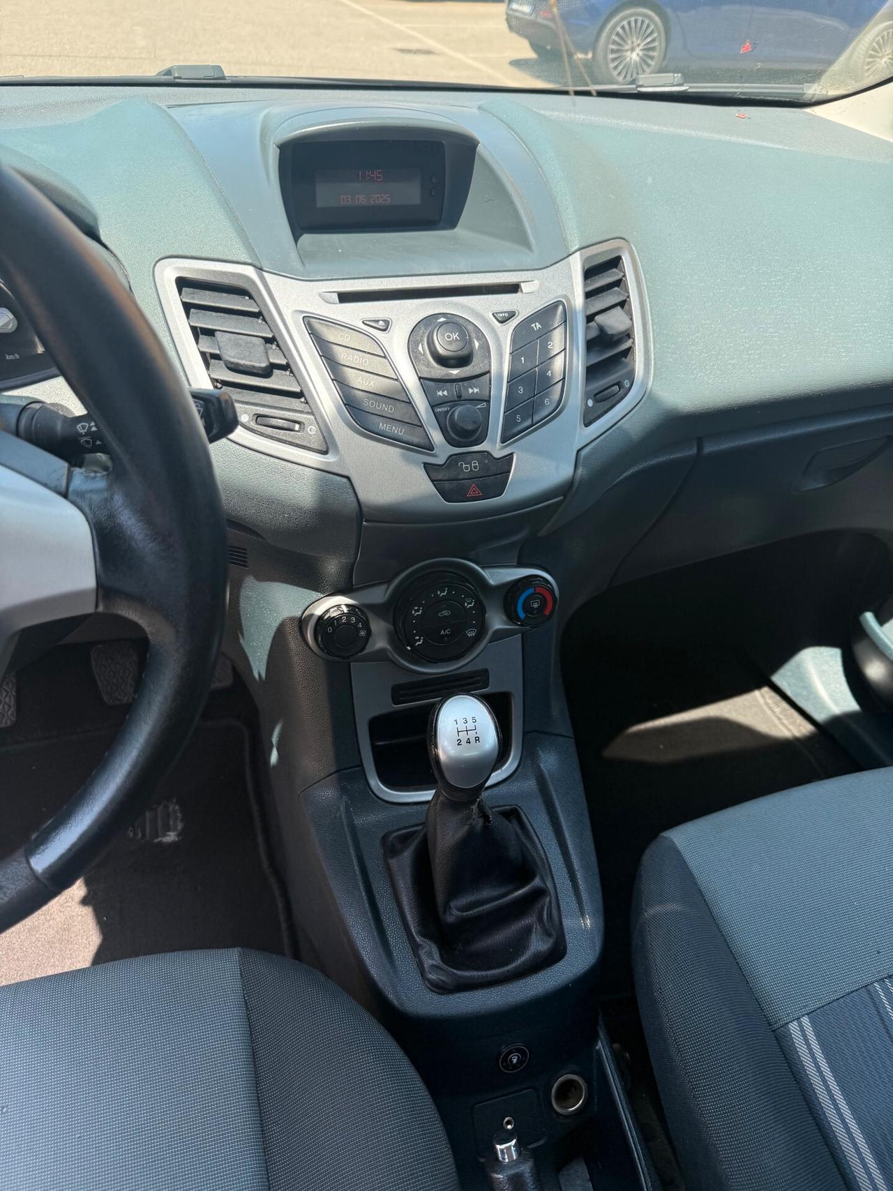 Ford Fiesta 1.4 GPL - NEOPATENTATI - 12 MESI DI GARANZIA -