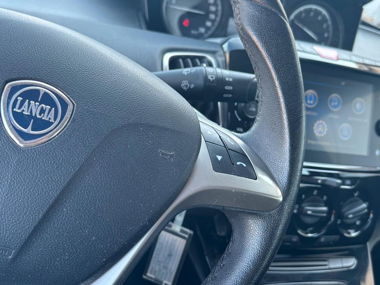 Lancia Ypsilon 1.0 i 5 porte Gold- 2022