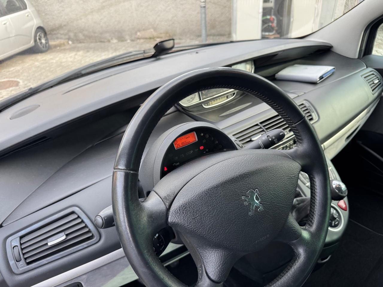 Peugeot 807 2.0 HDi 163CV SV 7 posti