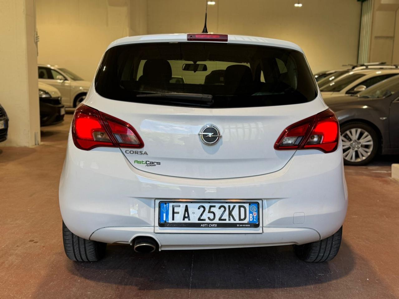 Opel Corsa 1.2 5 porte b-Color SI NEOPATENTATI