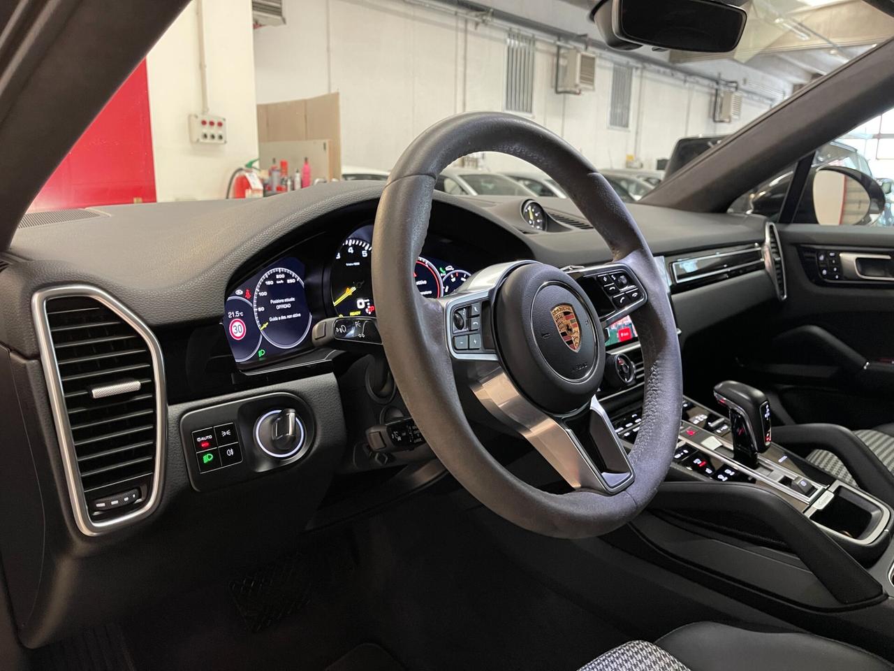 Porsche Cayenne Pacchetto Sport Carbonio-Cerchi 22 GT-Led Matrix-3.0 E-Hybrid Tiptronic-LEGGI SOTTO