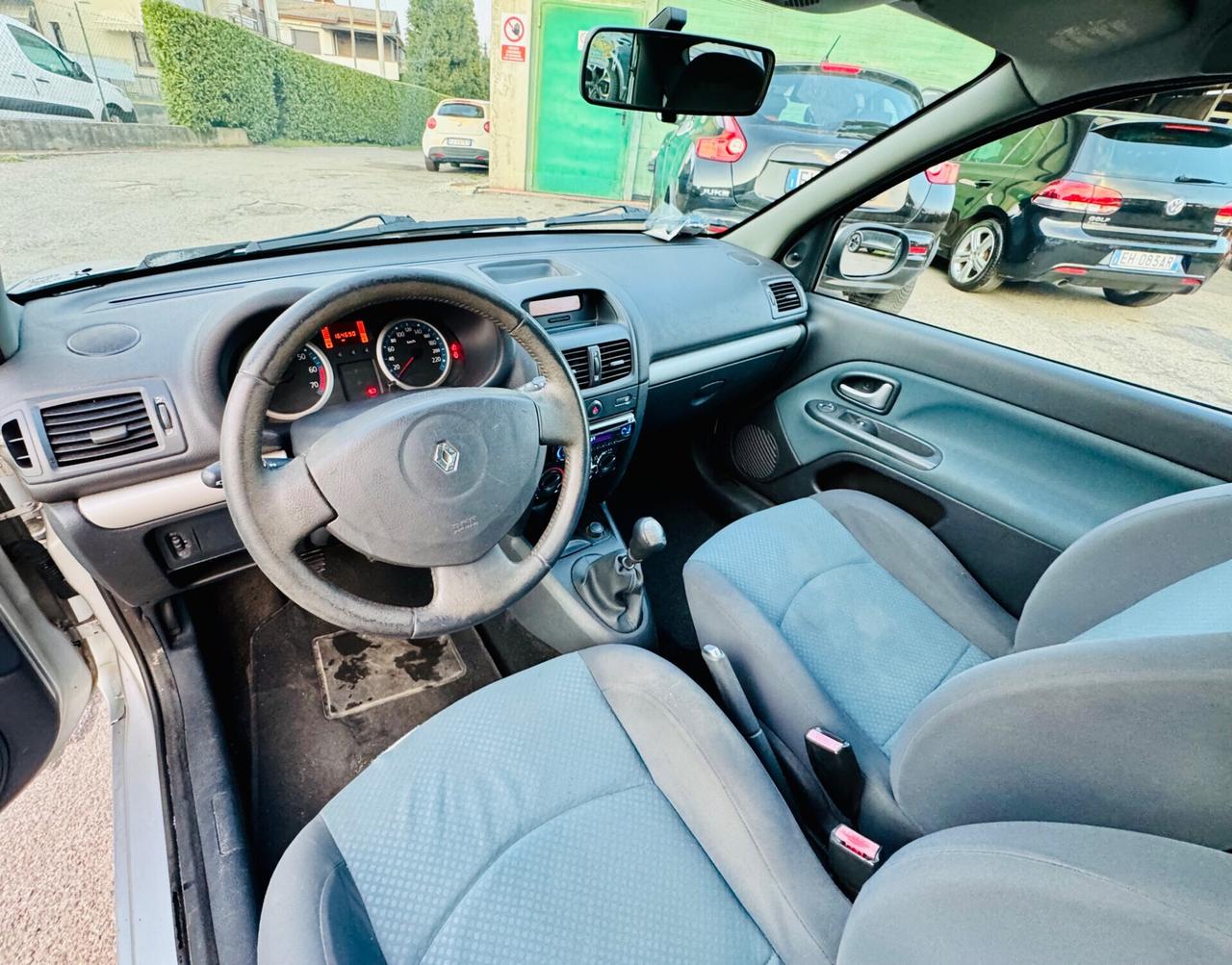 Renault Clio 1.2 3 porte ok neopatentati
