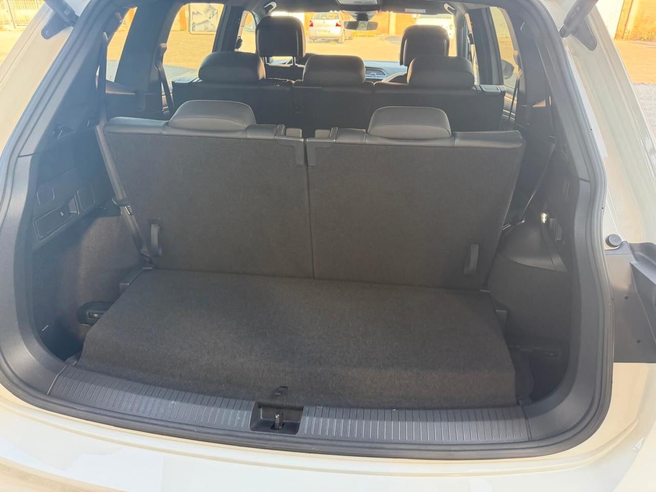 Volkswagen Tiguan Allspace 2.0 TDI 200 CV SCR DSG 4MOTION R-Line 7 posti