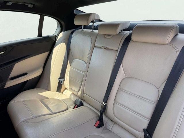 JAGUAR XE 2.0 D PURE AUTOMATICA