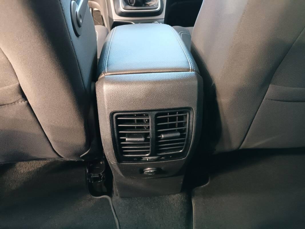 Ford C-Max 1.5 tdci Business 120cv 7 POSTI