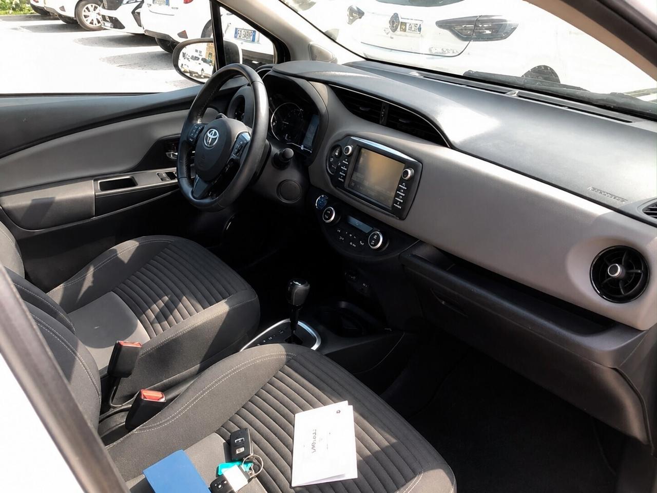 Toyota Yaris 1.5 Hybrid 5 porte Business