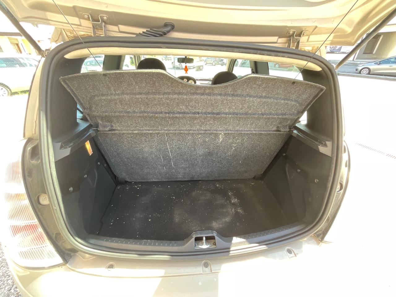 Lancia Ypsilon 1.2 Versus
